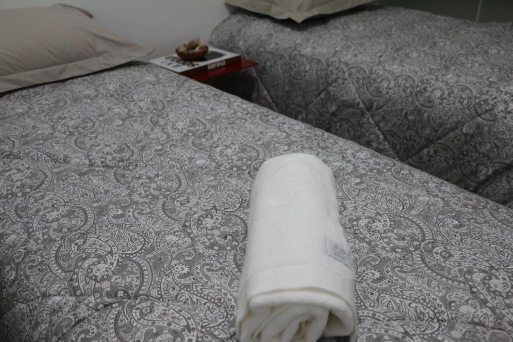 Excelente Quarto Com Cama De Casal King Em Casa Perto Do Aeroporto De Curitiba Sao Jose dos Pinhais Luaran gambar